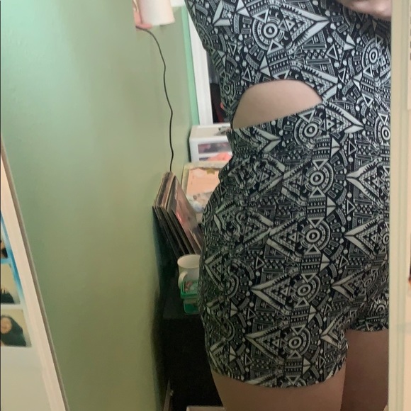Romper - Picture 2 of 3